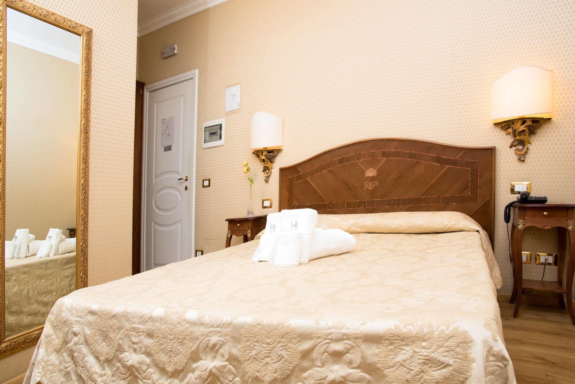 Gasthof Bq House Trevi Luxury Rom